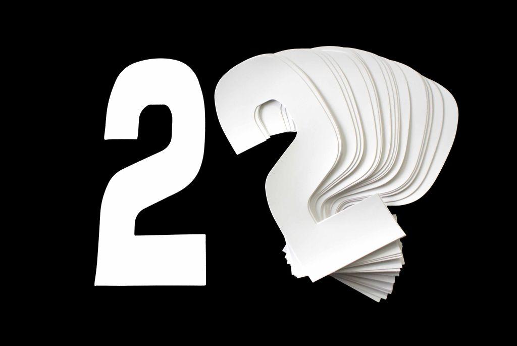 2 WHITE 8No.20cm. PACK