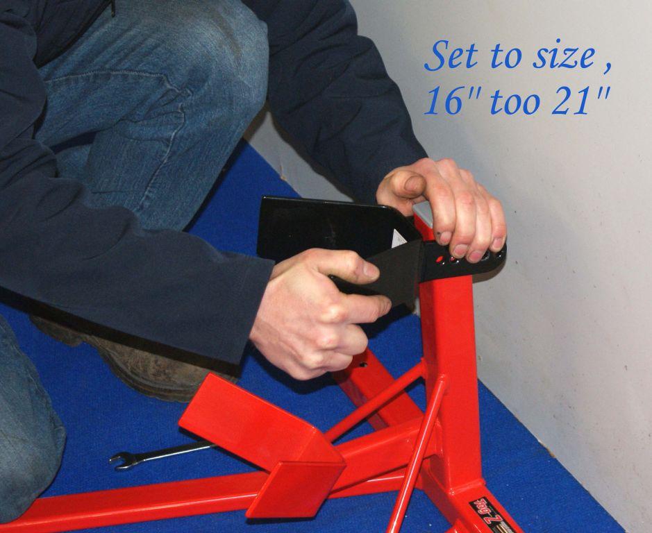ROLL ON WHEEL CHOCK RED/BK, HEAVY DUTY ROLL ON SHOE