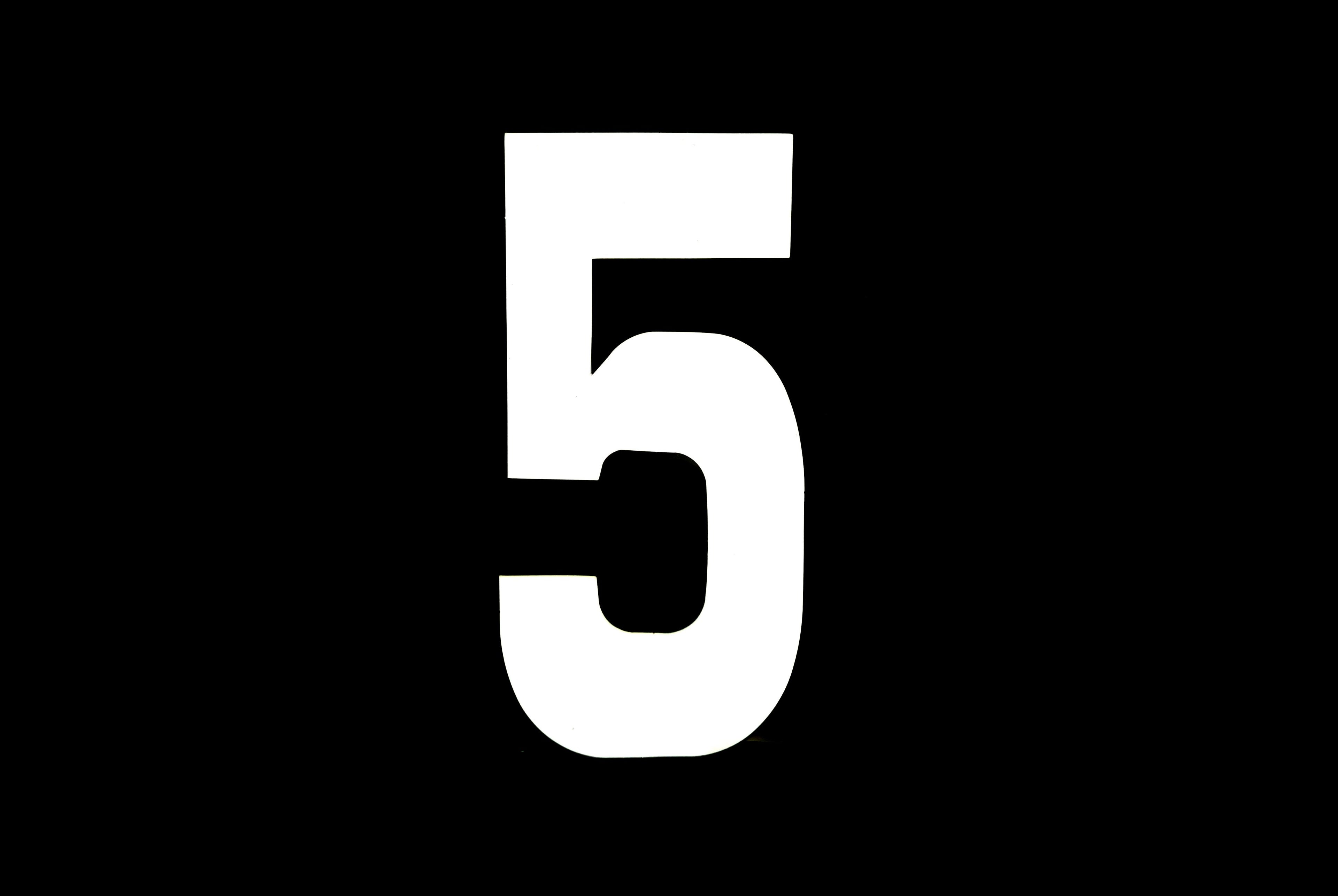 RACE NUMBERS - 5 FIVE - WHITE, PACK OF 100 / 15cm 6 / VINYL STICKER