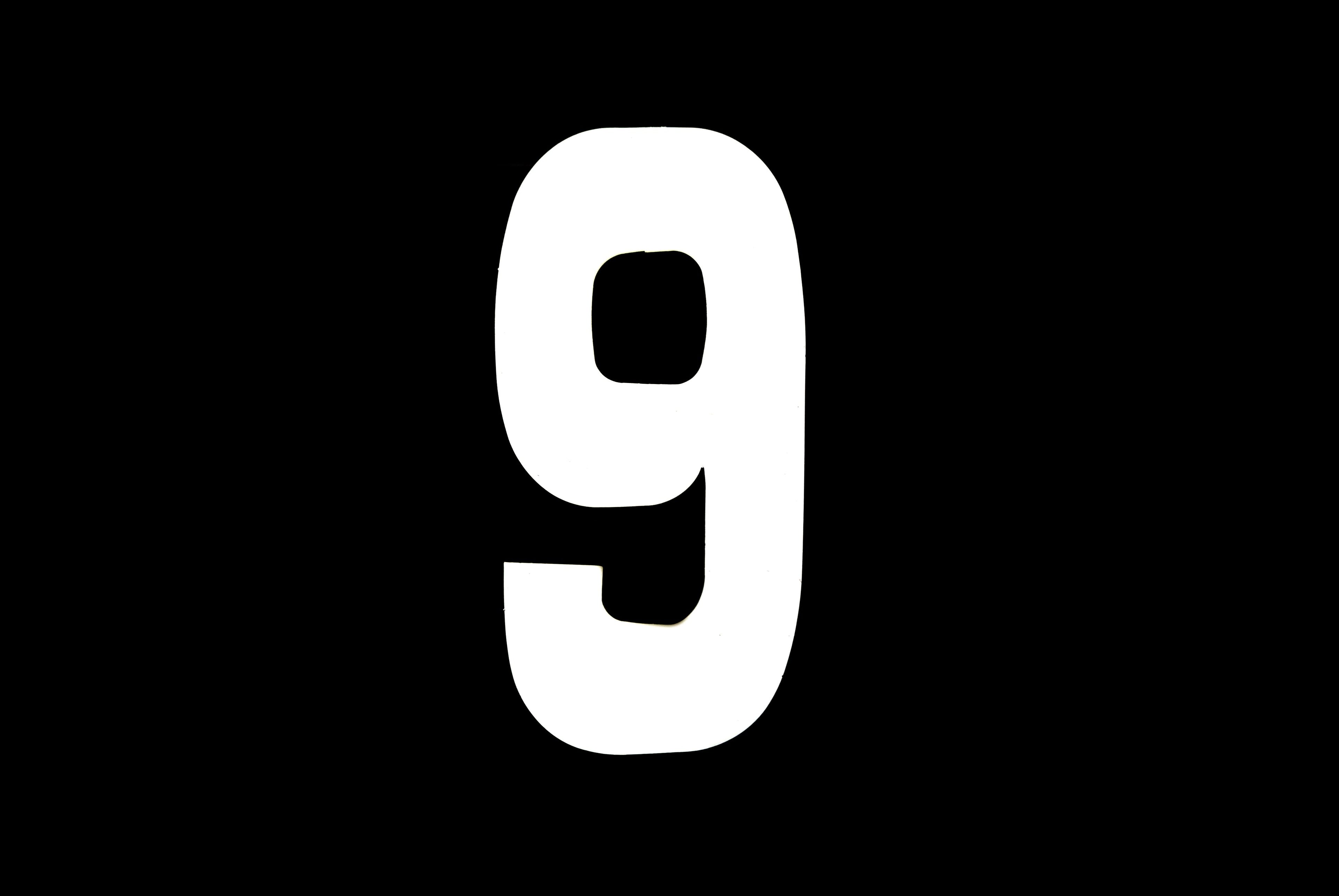 RACE NUMBERS - 6 SIX / 9 NINE - WHITE, PACK OF 25 / 15cm 6 / VINYL STICKER