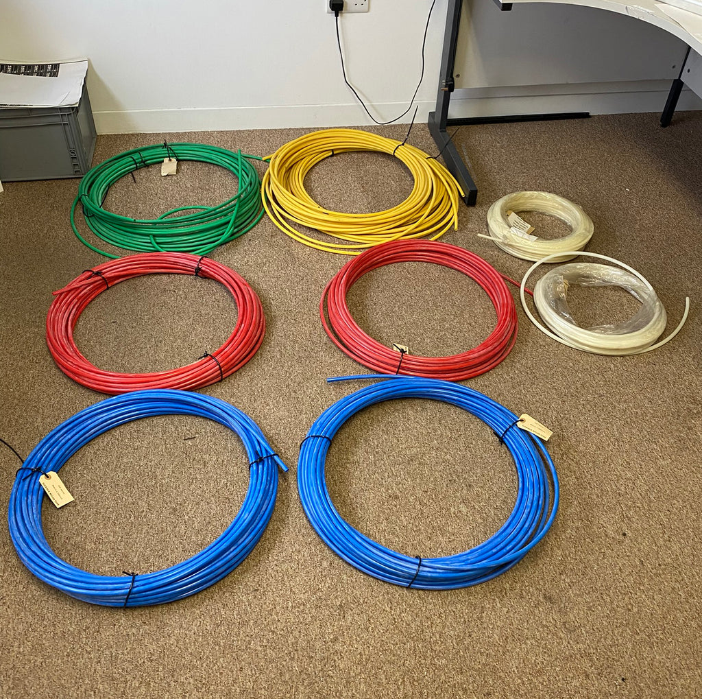 RETURNED, DAMAGED, FITTED, SOILED - NON REFUNDABLE - NLYON FLEXIBLE HOSE