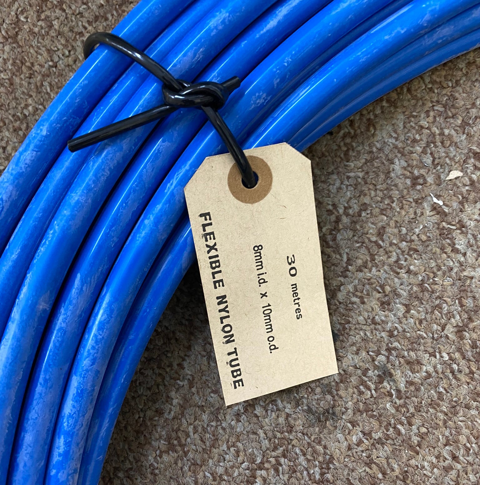 RETURNED, DAMAGED, FITTED, SOILED - NON REFUNDABLE - NLYON FLEXIBLE HOSE