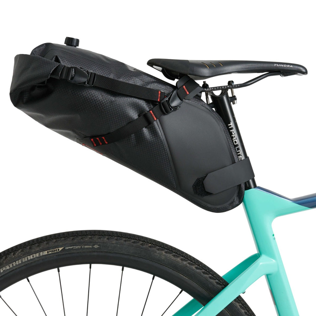 Roll-Top Saddle Bag 9L - Black - USWE 200065001