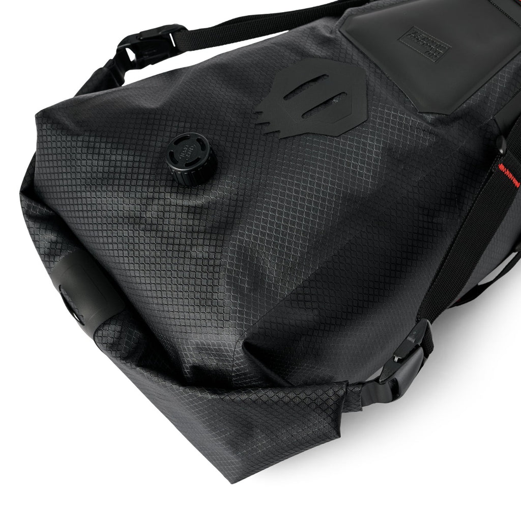 Roll-Top Saddle Bag 9L - Black - USWE 200065001