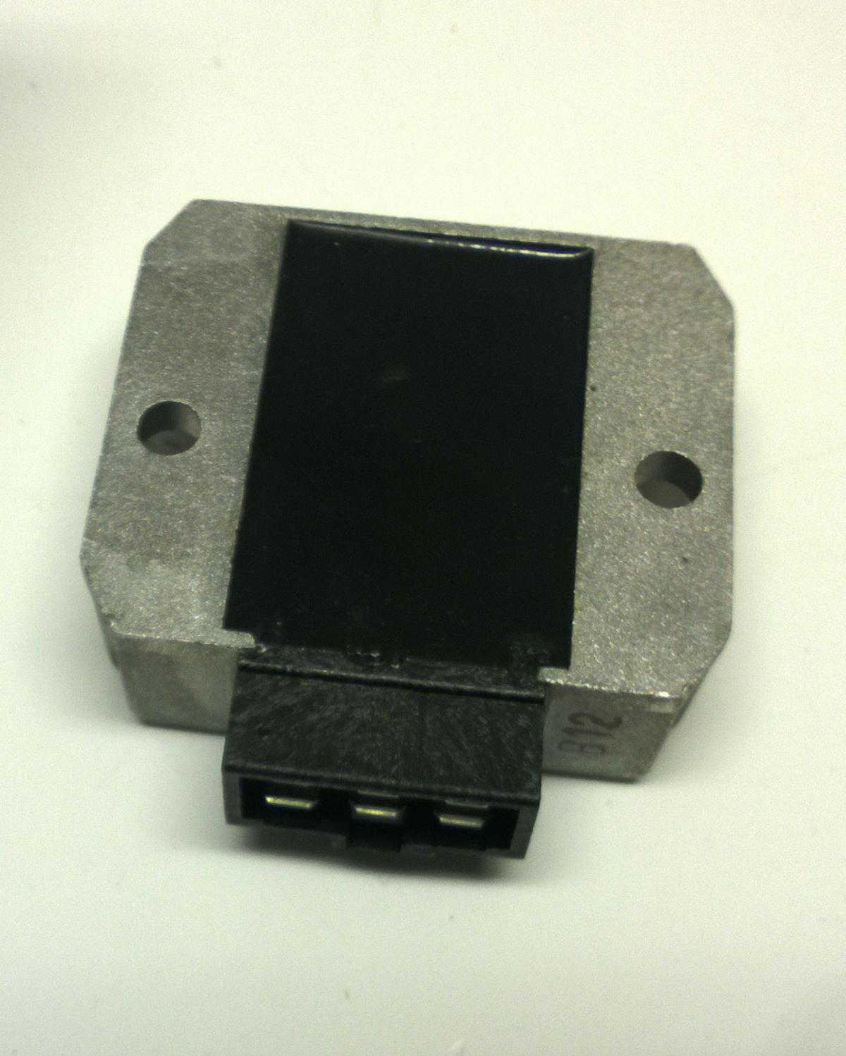 REGULATOR KLX650 1993-96, OEM. 21066-1091 KAWASAKI