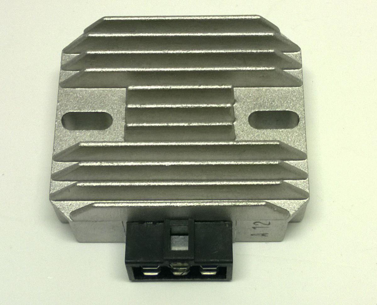 REGULATOR GPZ750 KAWASAKI, EX250, ZX600, VN70021066-1055 SH555-12 / 21066-1101 SH658-12, DZE2306 21066-1055