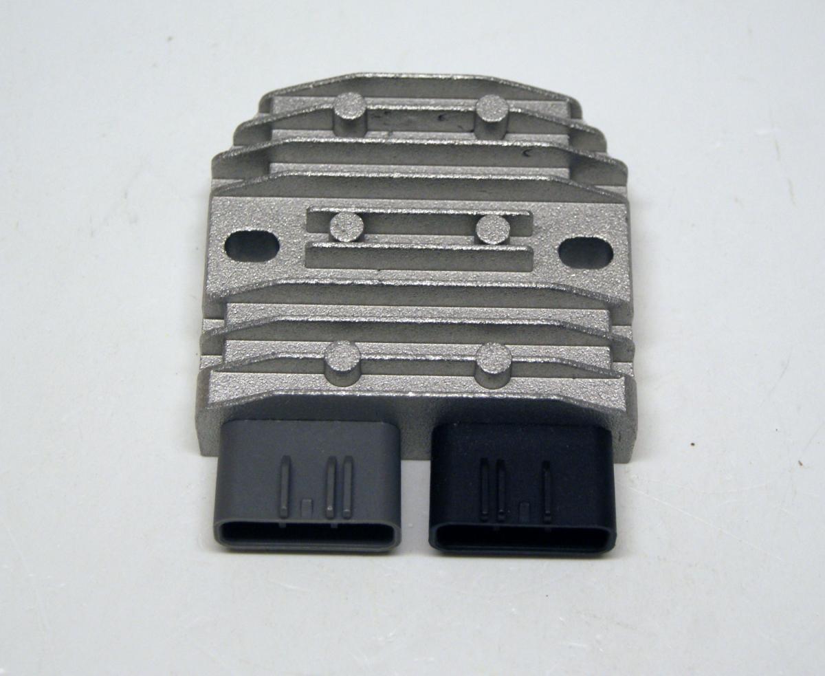 VOLTAGE REGULATOR 12V / 50A MOSFET, DZE 02425-04