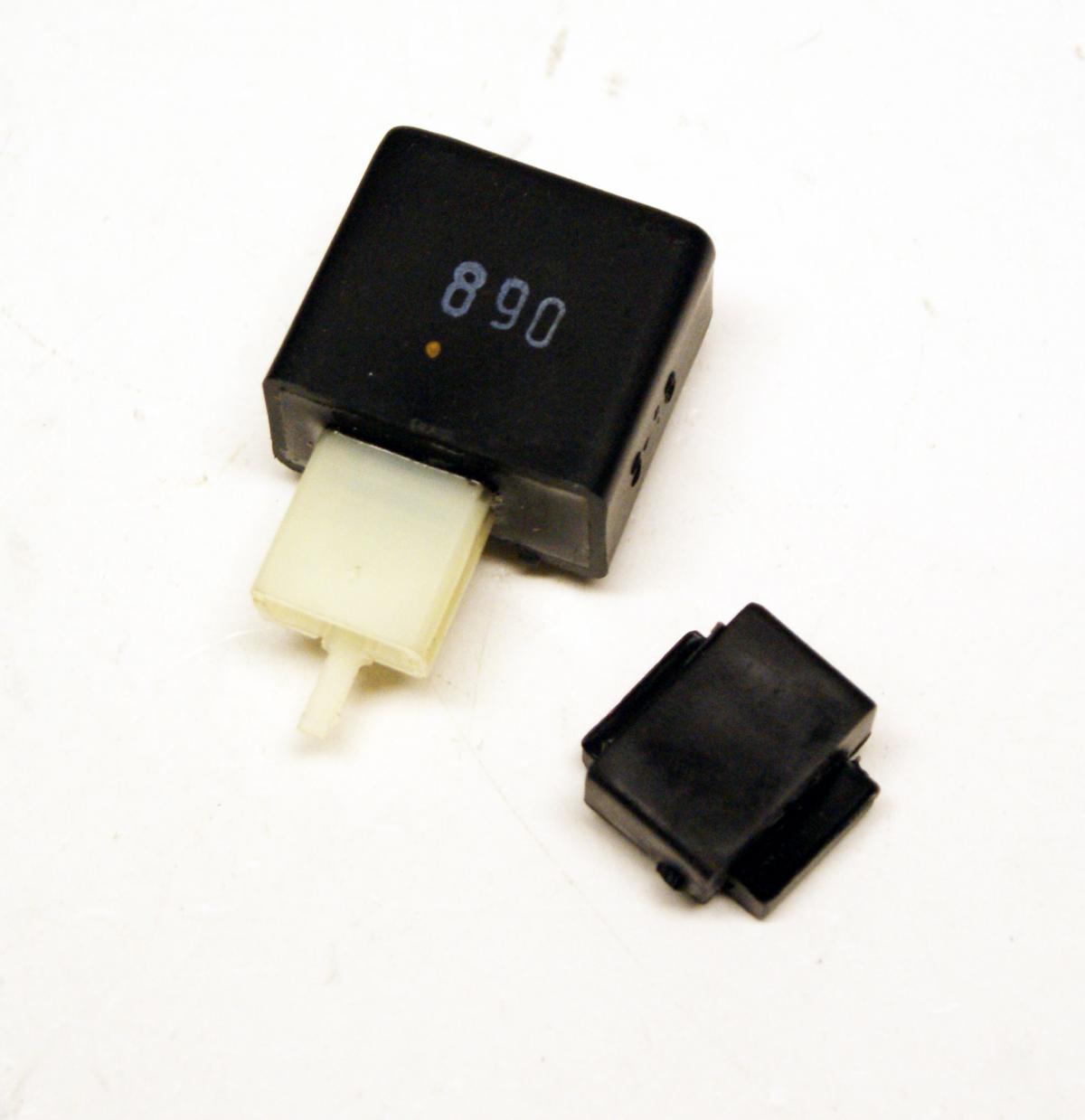 FLASHER RELAY UNIT DZE DES 890, 00890-04, 38301-MG9-672 / 38301-MBW-D21 / 27002-1063 / 27002-0006 / 27002-1097 / 27002-1092 / 27002-1101 4MY-