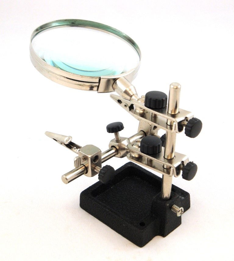 HEAVY DUTY HELPING HANDS WITH MAGNIFIER ADJUSTABLE JOINTS ALLIGATOR CLAMPS - TOOLZONE KDPHB238