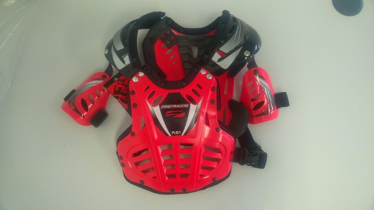 £10+VAT KIDS 10/14 BODY ARMOUR, FIRST RACING RED, END OF LINE WAS £29.00