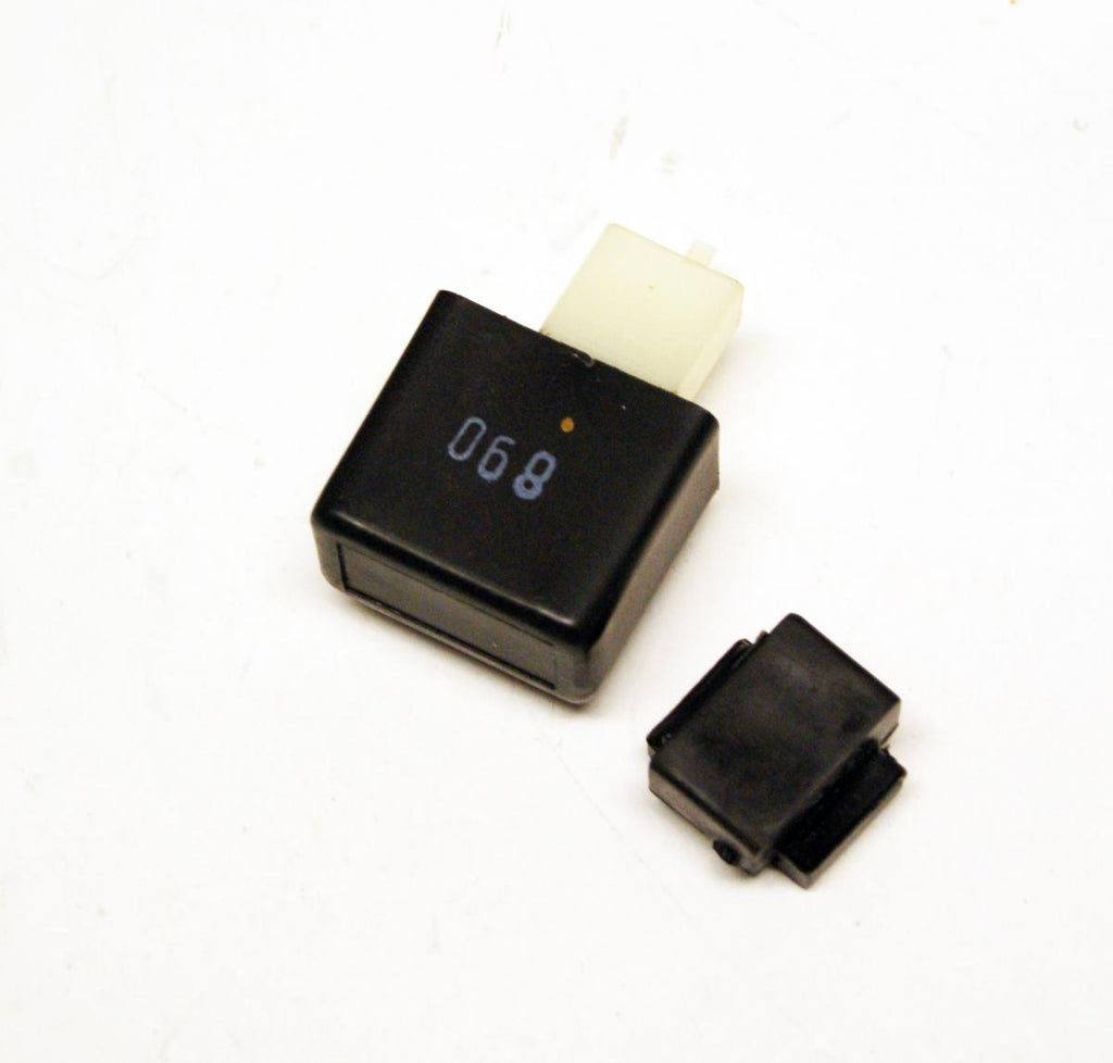 FLASHER RELAY UNIT DZE DES 890, 00890-04, 38301-MG9-672 / 38301-MBW-D21 / 27002-1063 / 27002-0006 / 27002-1097 / 27002-1092 / 27002-1101 4MY-