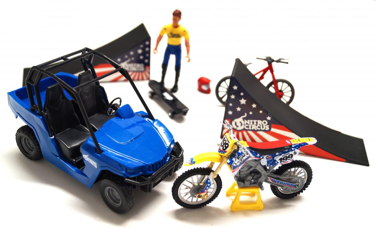 MODEL DIE CAST NITRO CIRCUS PLAY SET, WITH PASTRANA MX BIKE, 1:18 SCALE, NEWRAY 67685