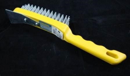 WIRE BRUSH 5 ROW WITH SCRAPER PLASTIC HANDLE - TOOLZONE KDPBR002