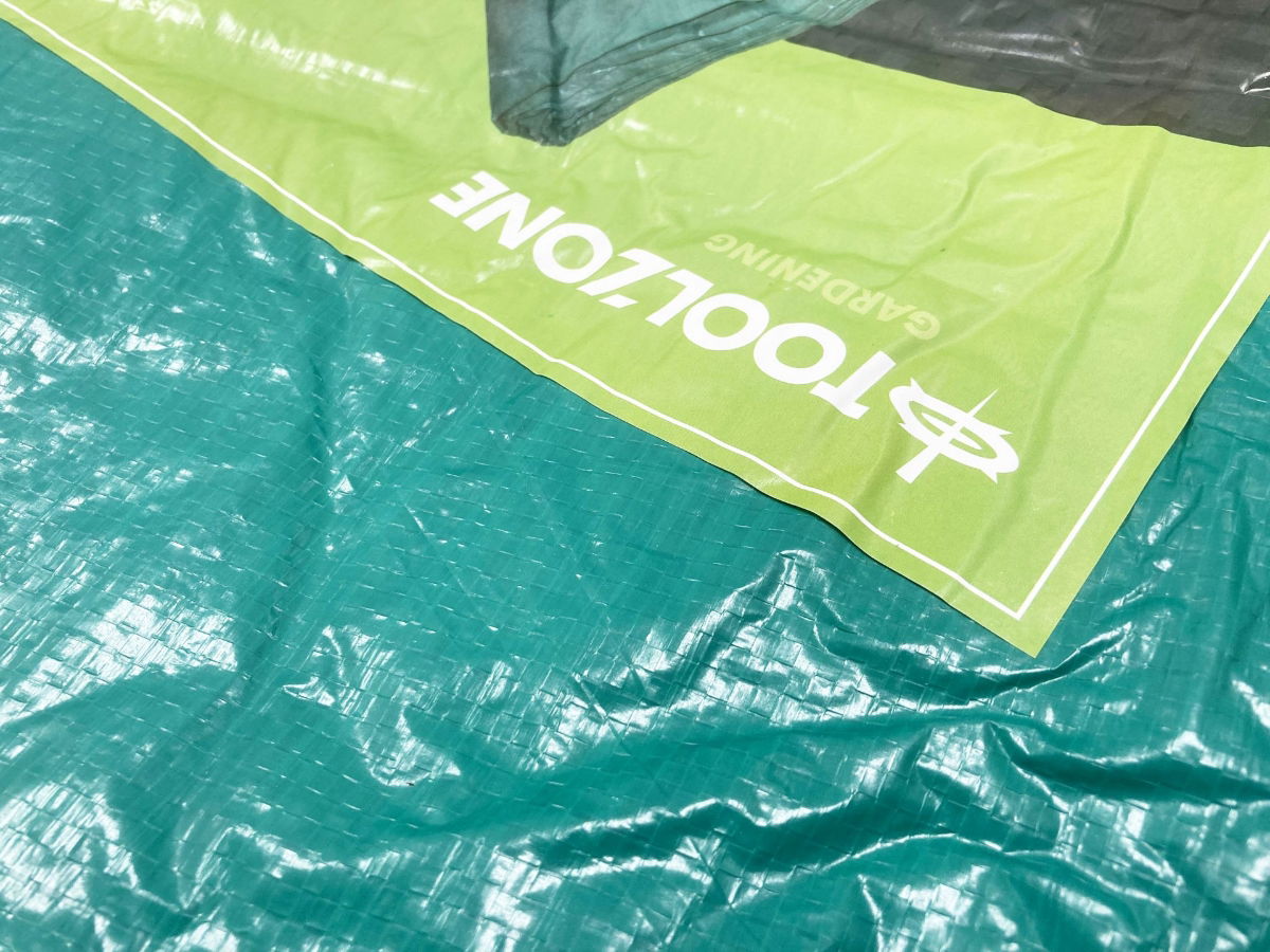 TARPAULIN 7m x 9m POLYETHYLENE WITH EYELETS - TOOLZONE KDPTL011