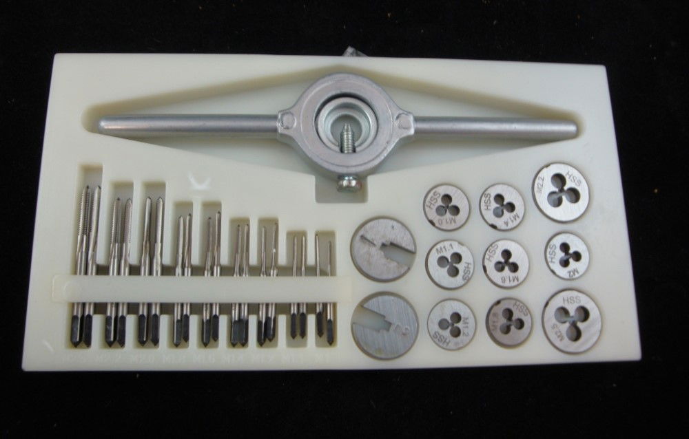 TAP AND DIE SET MINI 31 PIECE HSS METRIC M1-M2.5 - TOOLZONE KDPTP125