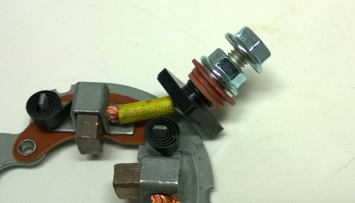 BRUSH PLATE ASSY, 2 BRUSH, Polaris ATVs, UTVs 1993-09, SMU1302