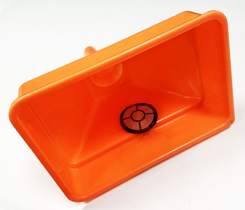 TRACTOR FUNNEL LARGE RECTANGULAR WITH FILTER 275mm x 190mm - TOOLZONE KDPAU056