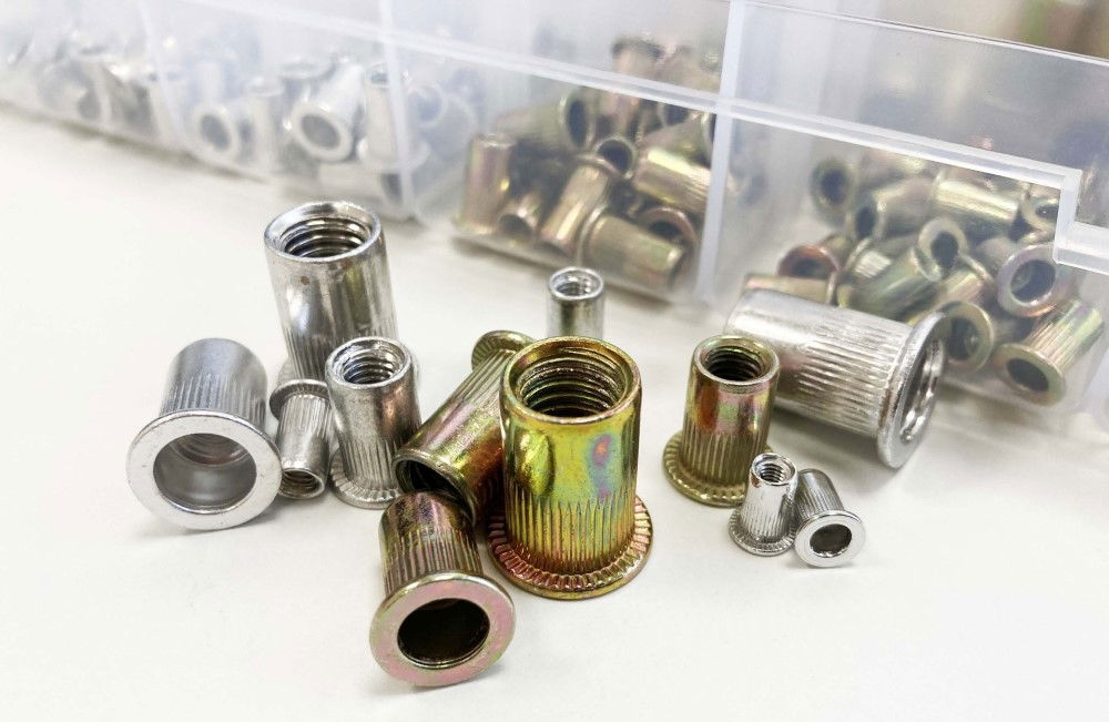 RIVET NUT ASSORTMENT MIXED STEEL AND ALUMINIUM FLANGE HEAD 300pc - TOOLZONE KDPHW210