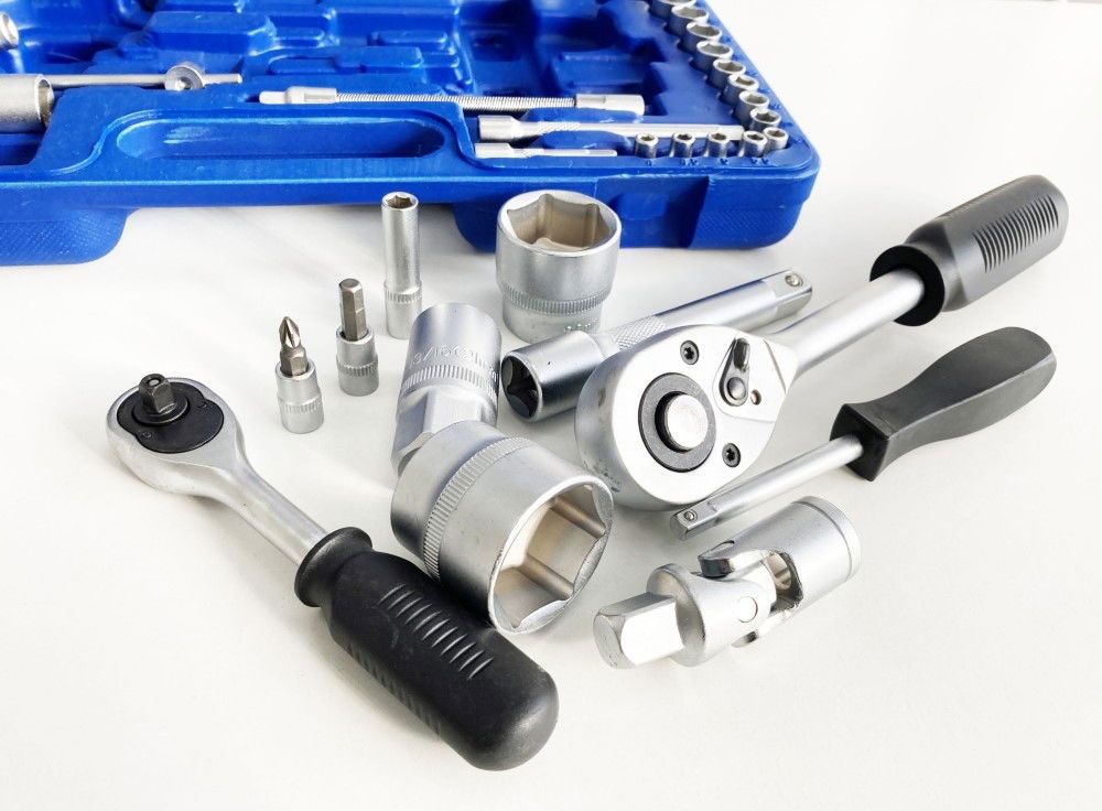 SOCKET SET 94 PIECES CARBON STEEL 1/2 AND 1/4 DRIVE SATIN FINISH IN CASE - TOOLZONE KDPSS247