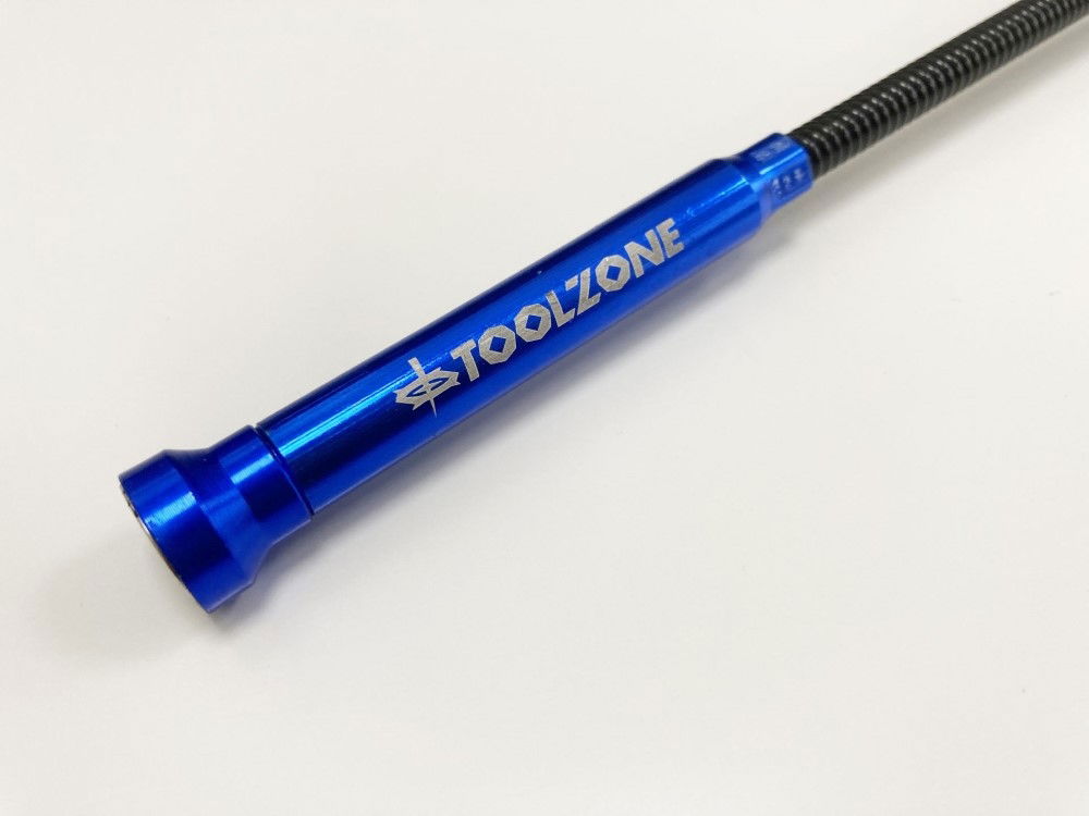 FLEXIBLE MAGNETIC PICK UP TOOL 3 IN 1 620mm WITH LED LIGHT AND CLAW - TOOLZONE KDPTO189