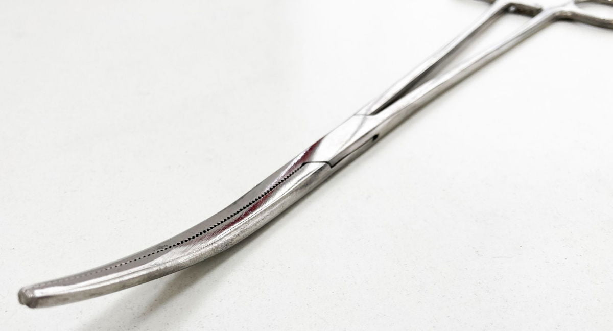BENT FORCEPS 10 STAINLESS STEEL LOCKING SERRATED JAW - TOOLZONE KDPHB219