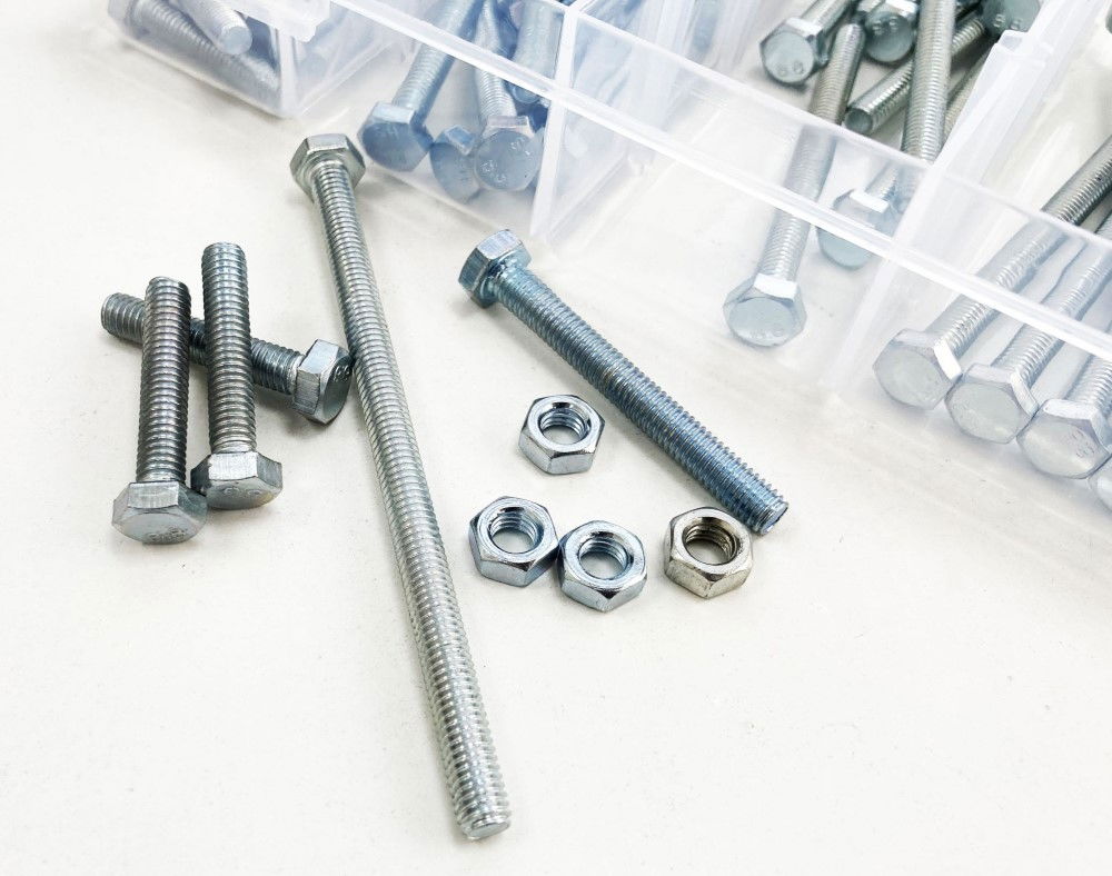 BOLT AND NUT ASSORTMENT M6 100pc IN STORAGE BOX - TOOLZONE KDPHW202