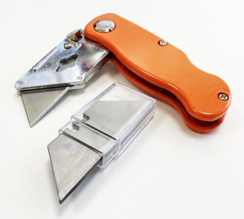 UTILITY KNIFE FOLDING LOCK BACK WITH 10 SPARE BLADES - TOOLZONE KDPKN076
