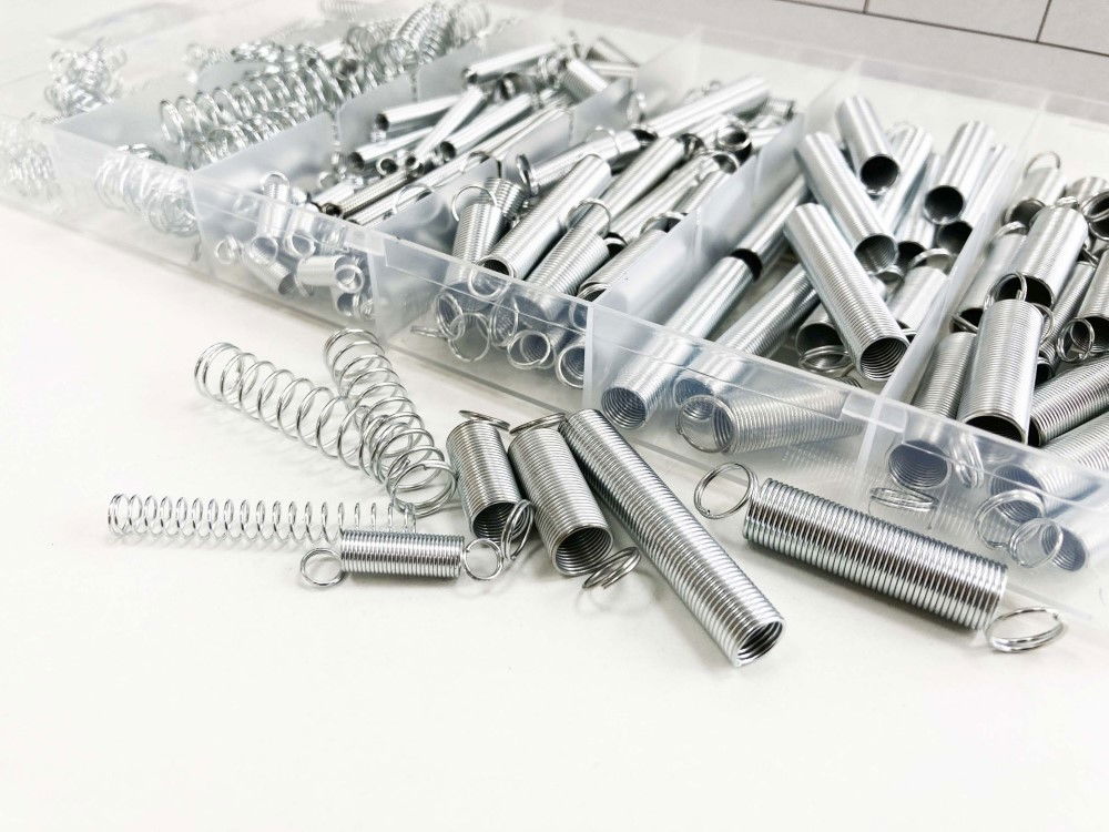SPRING ASSORTMENT 200pc COMPRESSION AND EXTENSION IN BOX - TOOLZONE KDPHW156