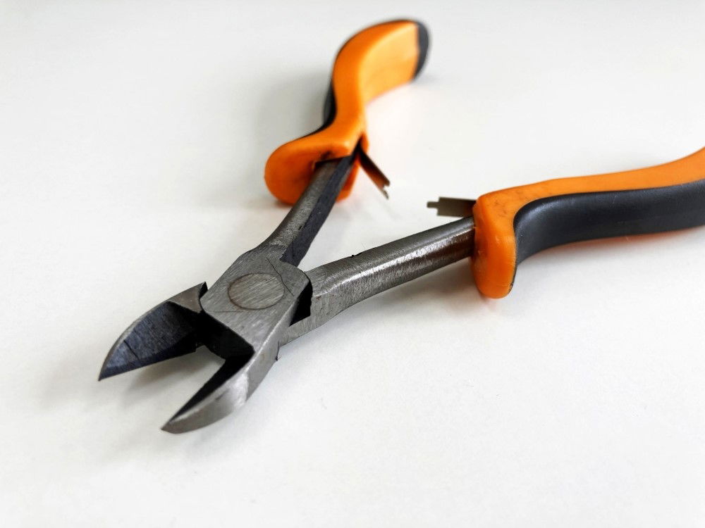 PRECISION SIDE CUT PLIERS LEAF SPRING CARBON STEEL - TOOLZONE KDPPL184