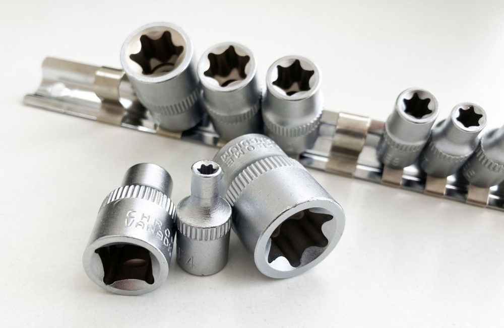 FEMALE STAR SOCKET SET 10PC 4-18mm ON RAIL - TOOLZONE KDPSD077