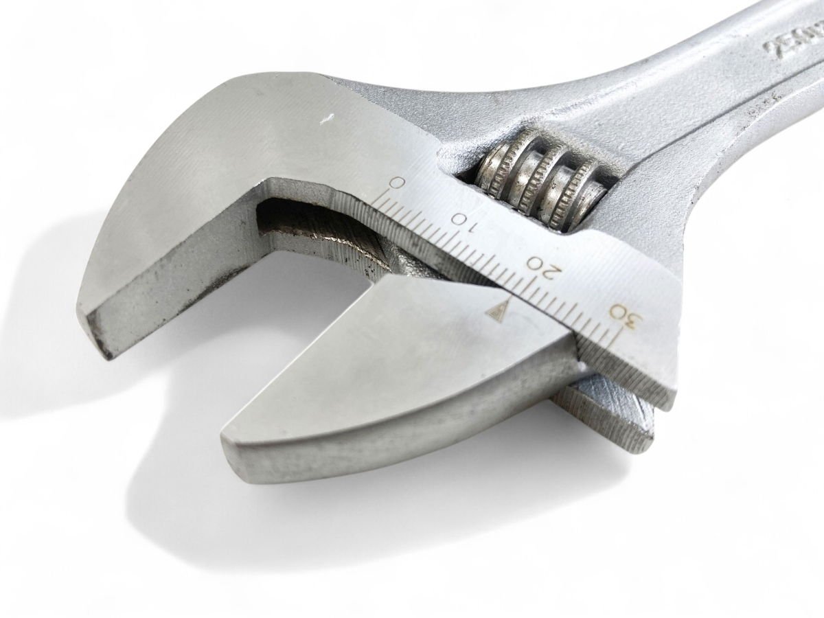 ADJUSTABLE SPANNER 10 MAX JAW 30mm DROP FORGED SATIN FINISH - TOOLZONE KDPSP052