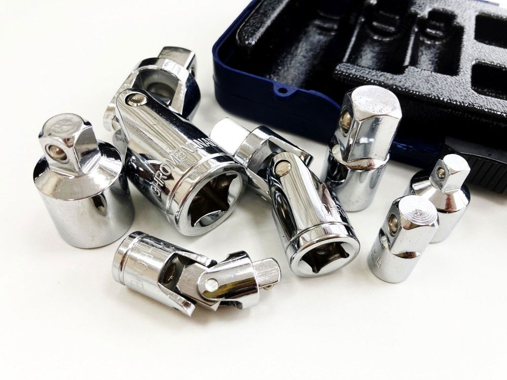 ADAPTOR AND UNIVERSAL JOINT SET 7 PIECES CRV 1/4, 3/8, 1/2 - TOOLZONE KDPSS221
