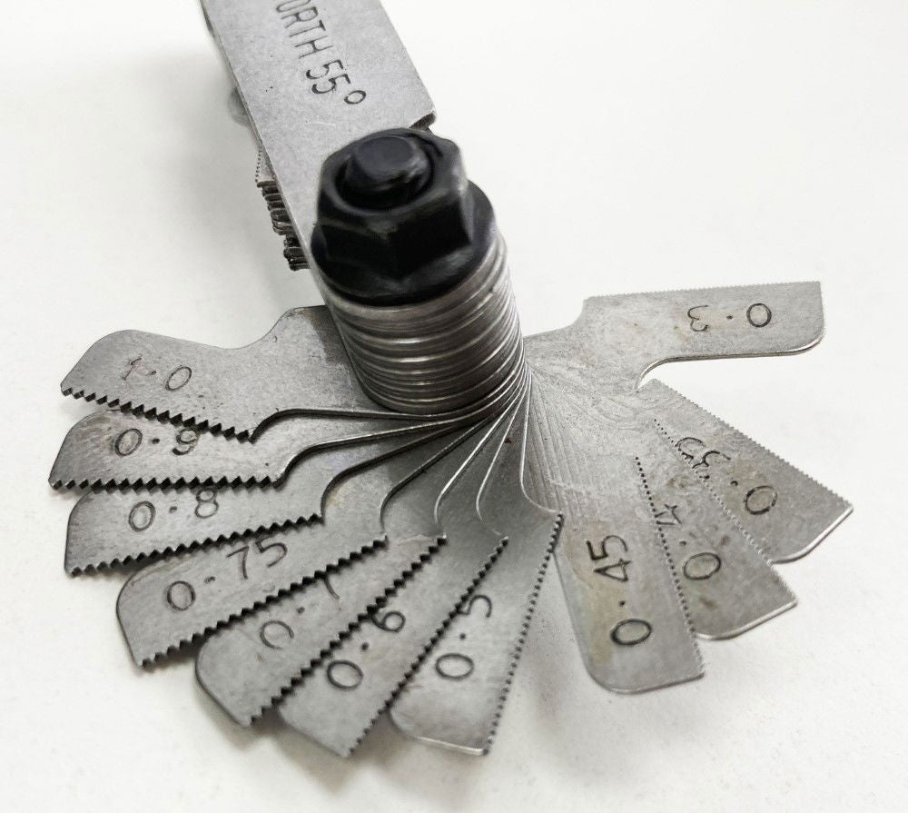 SCREW PITCH GAUGE 51 LEAVES WHITWORTH AND METRIC 0.25mm-6mm - TOOLZONE KDPTP121