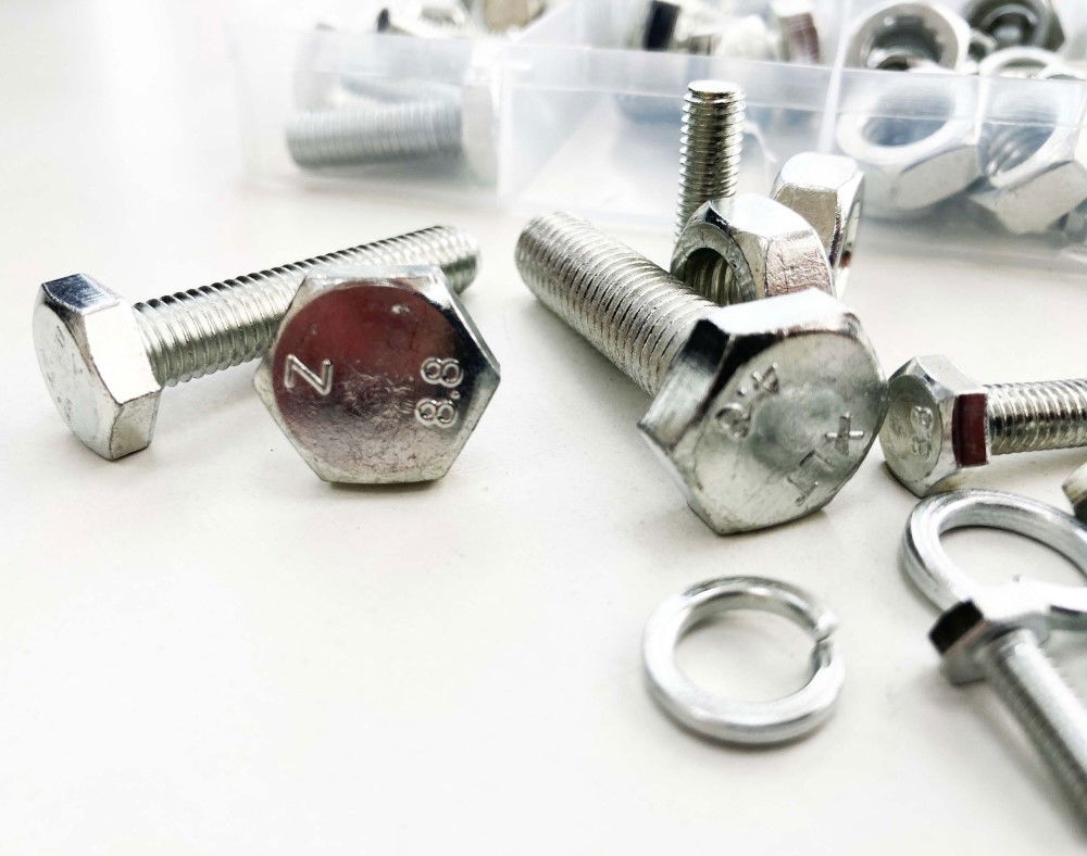 NUTS BOLTS AND WASHERS ASSORTMENT 240pc CARBON STEEL M4-M10 - TOOLZONE KDPHW042