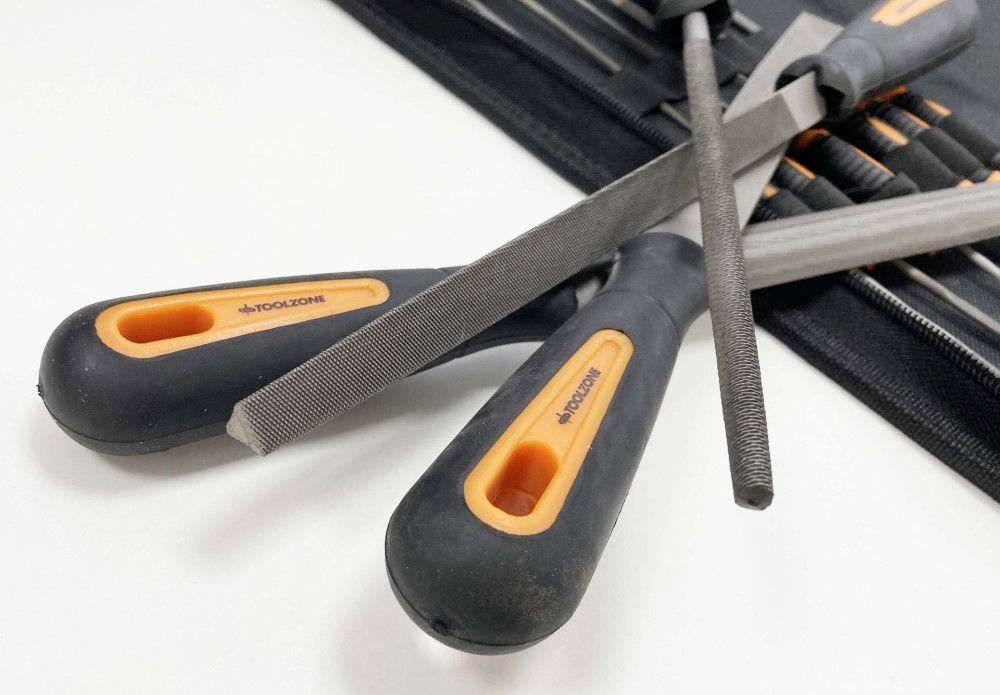 FILE SET 16PC WITH CARRY CASE 200mm AND 100mm BEARING STEEL FILES - TOOLZONE KDPWW216