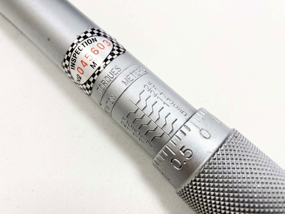 TORQUE WRENCH 1/4 DRIVE 5-25nm CALIBRATION CERTIFICATE LOCKING NUT - TOOLZONE KDPSS029
