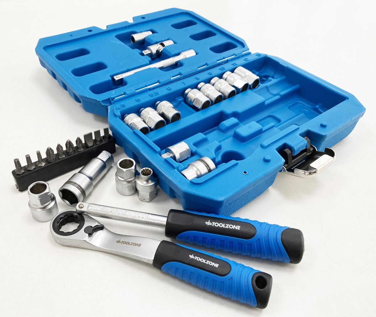 GO THROUGH SOCKET SET 29 PIECES 1/4 DRIVE WITH BITS IN STORAGE CASE - TOOLZONE KDPSS261