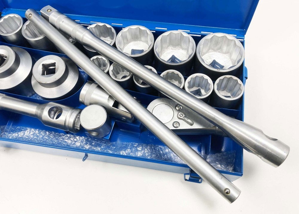 SOCKET SET 1 DRIVE 21pc 30-80mm WITH ACCESSORIES IN METAL CASE - TOOLZONE KDPSS020