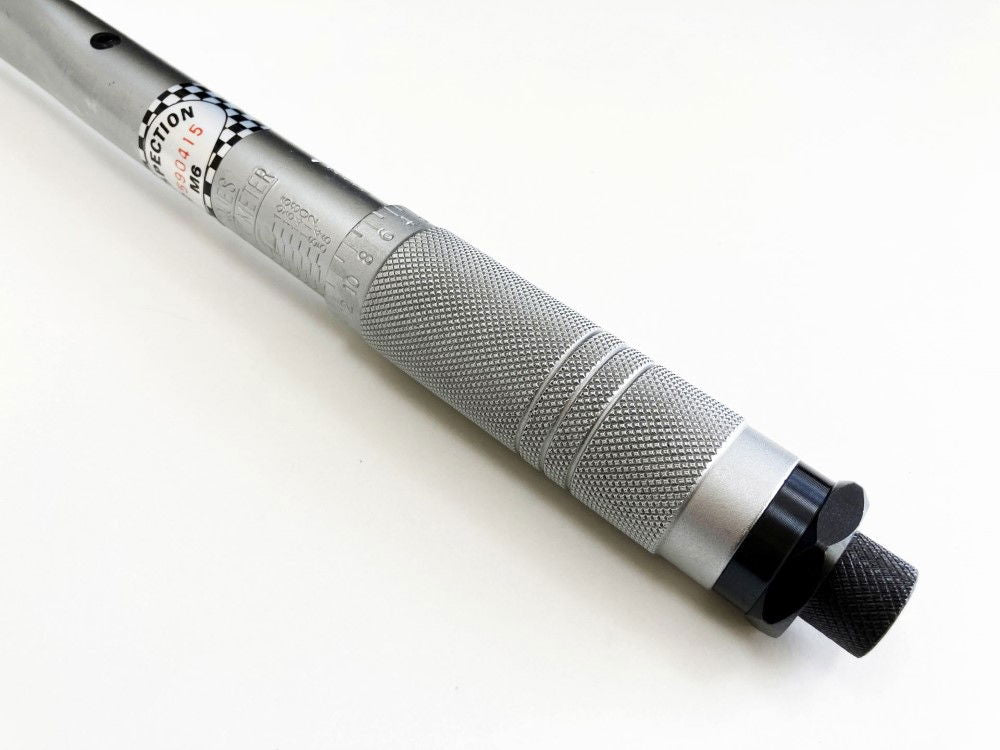 TORQUE WRENCH 1/2 DRIVE 42-210nm CALIBRATION CERTIFICATE LOCKING NUT - TOOLZONE KDPSS021