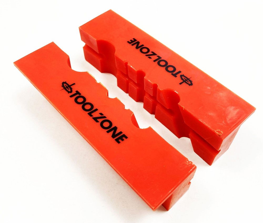 MAGNETIC SOFT VICE JAWS 4 TPU MULTI GROOVE NON-MARKING - TOOLZONE KDPVC047