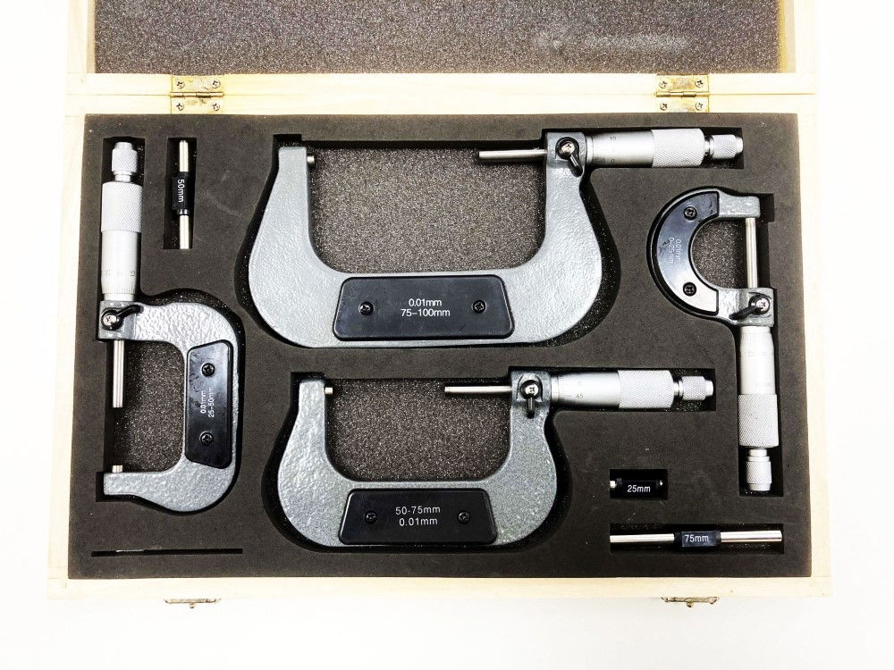 MICROMETER SET 4PC 0-100mm 0.01mm GRADUATIONS - TOOLZONE KDPMS057