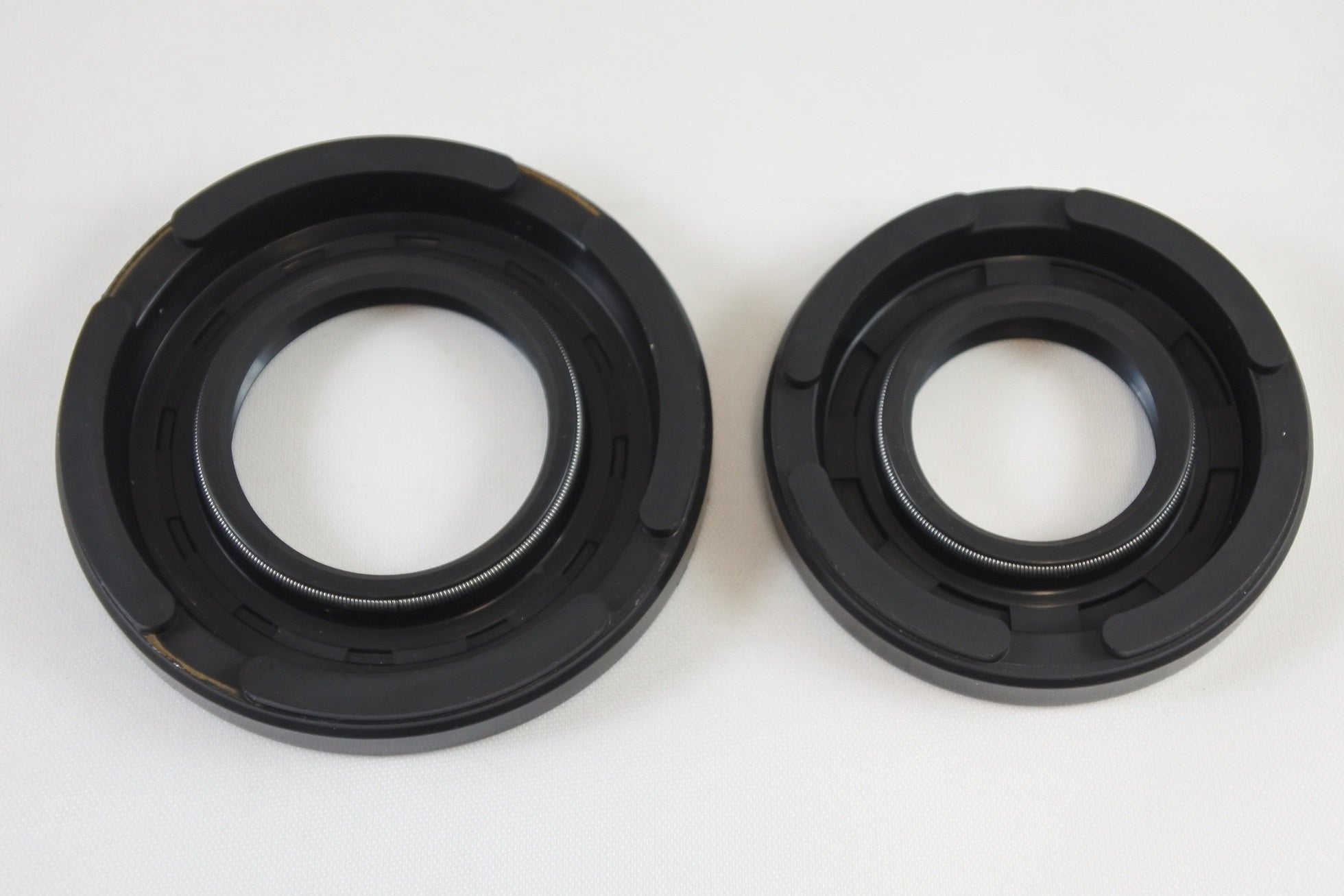 MAIN BEARING SEAL KIT 69-76 KAWASAKI H1 KH 500 SEALS ONLY VINTCO KMB012