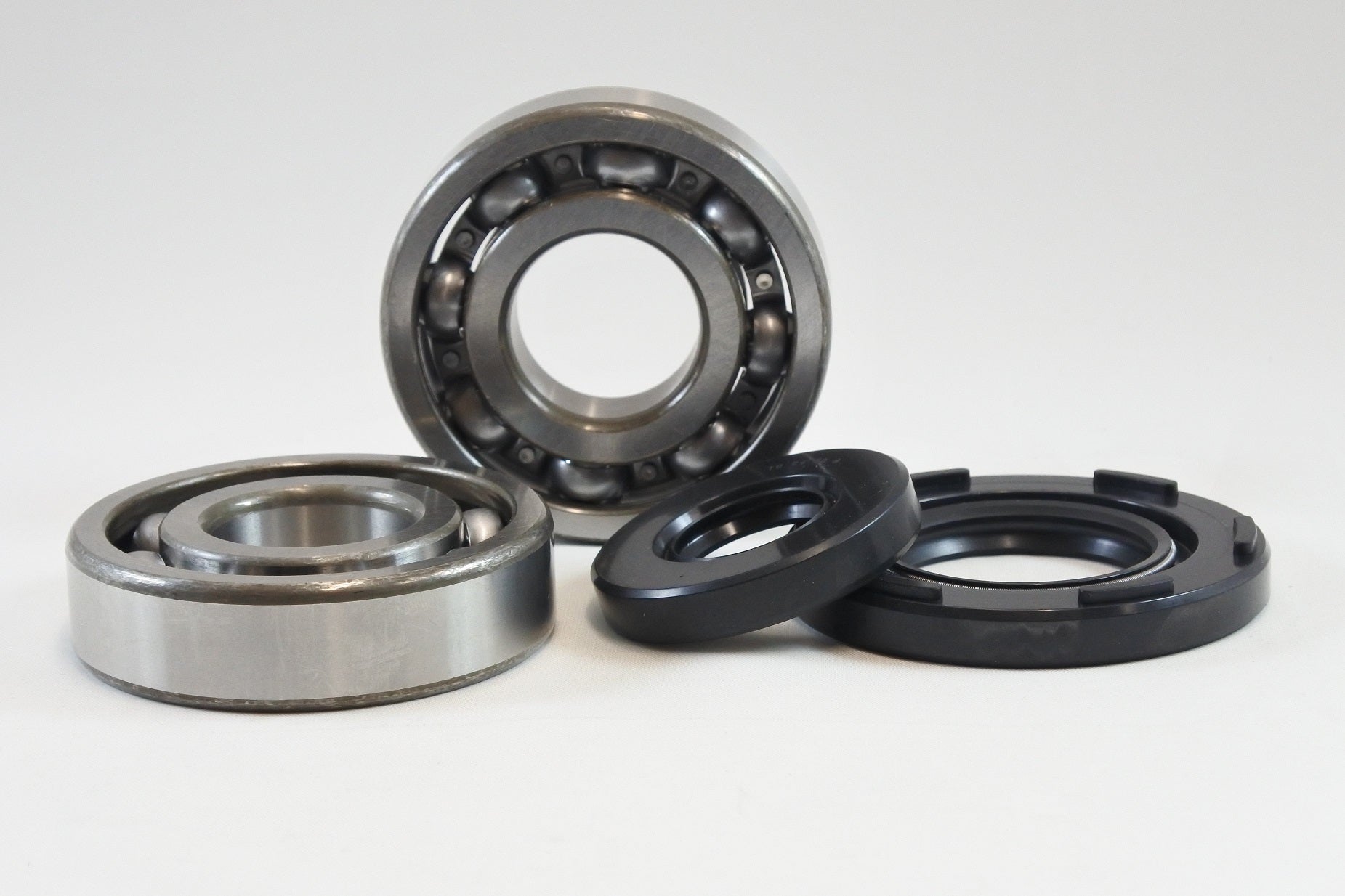 MAIN BEARING AND SEAL KIT 76-78 SUZUKI RM 370 400 VINTCO KMB021