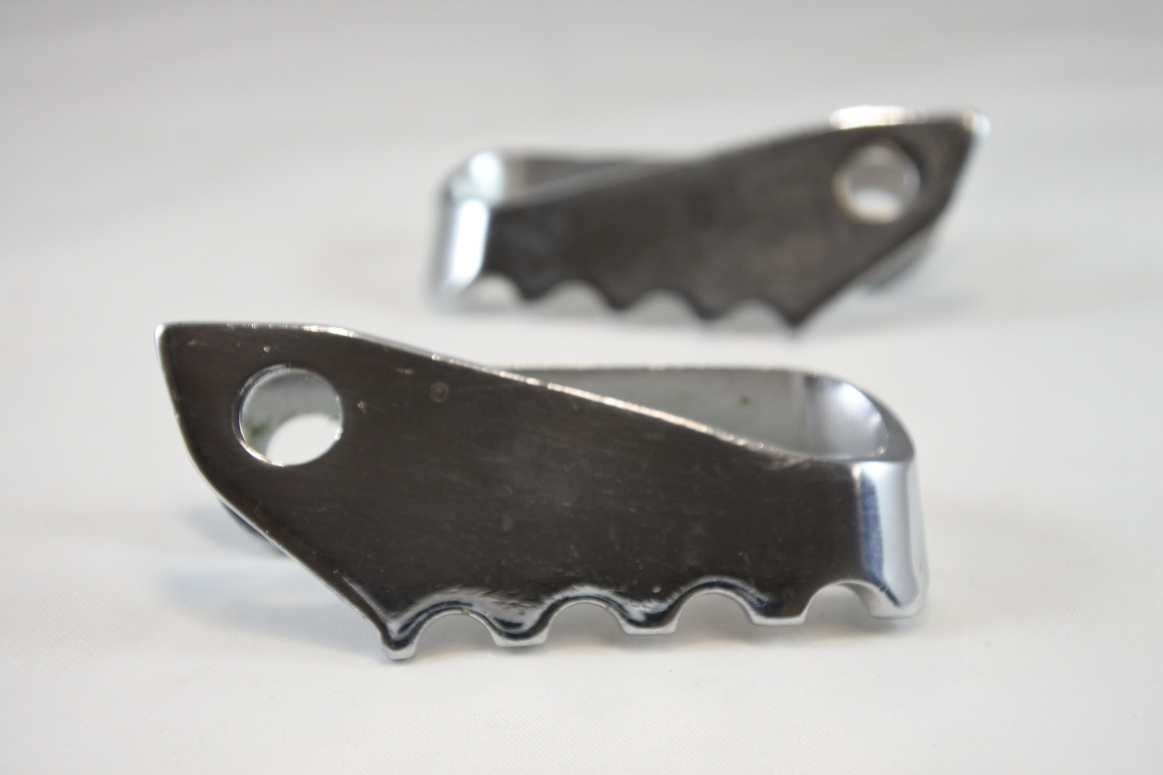 FOOT PEG SET 74-78 OSSA PHANTOM MAR SUPER PIONEER EXPLORER ISDT VINTCO OW-123-400