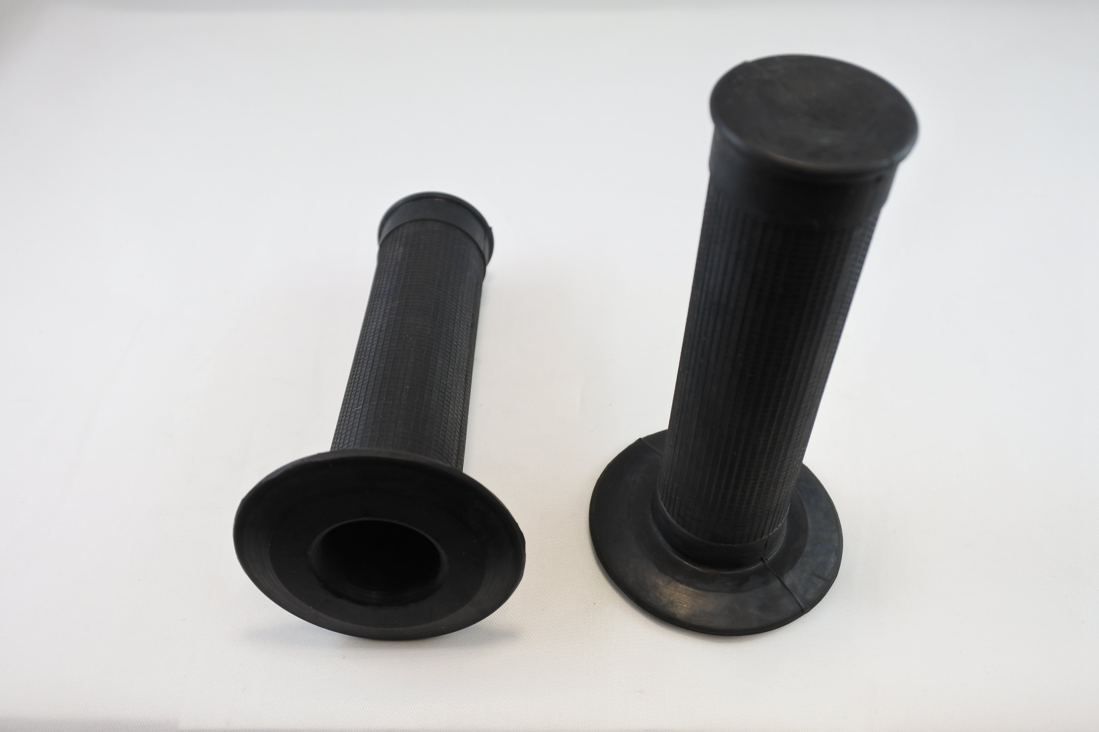 GRIP KIT 71-78 OSSA EXPLORER MAR 250 350 VINTCO OW-GK-001