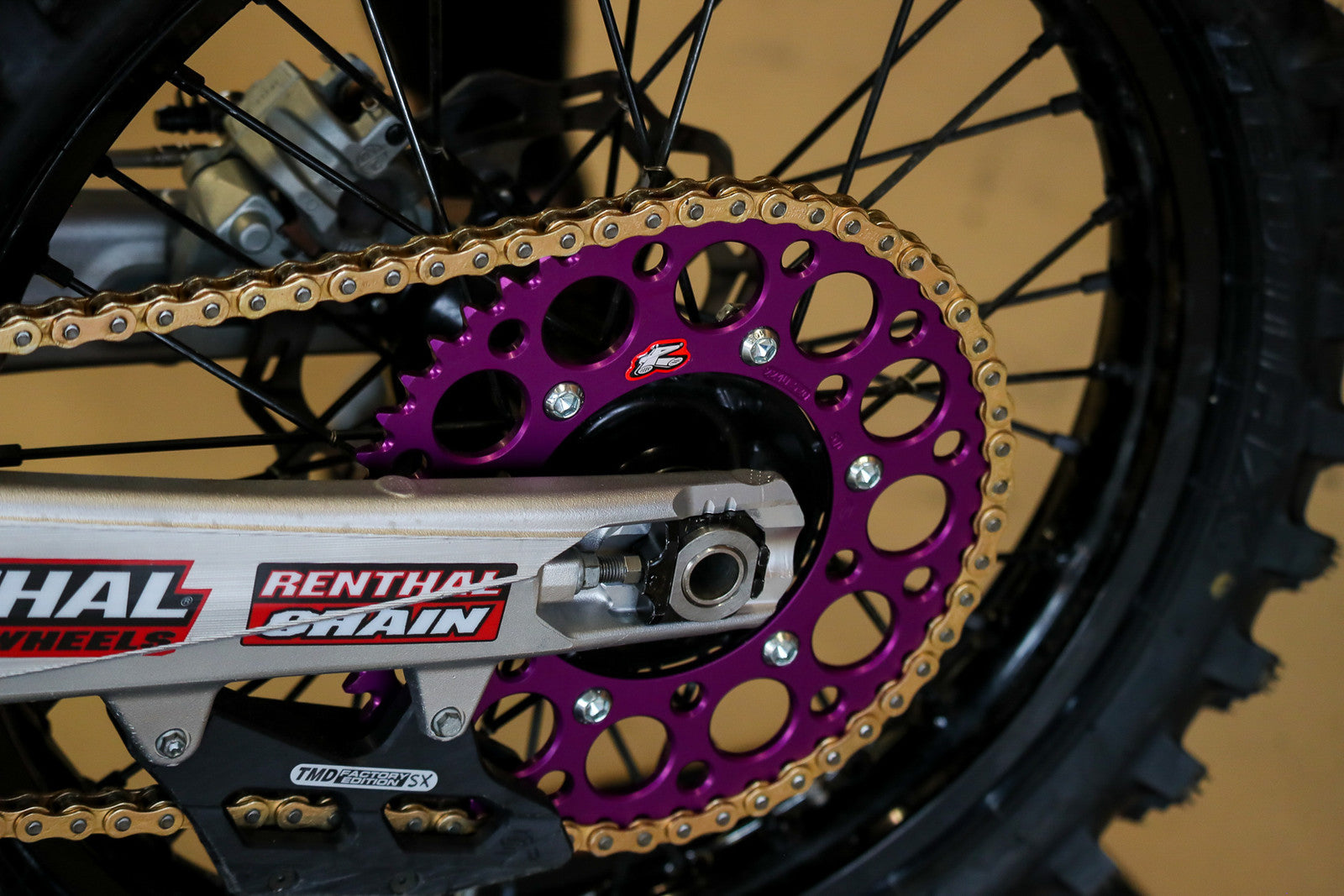REAR SPROCKET ALLOY RENTHAL SILVER, ULTRALITE 441U-428-47GPPE