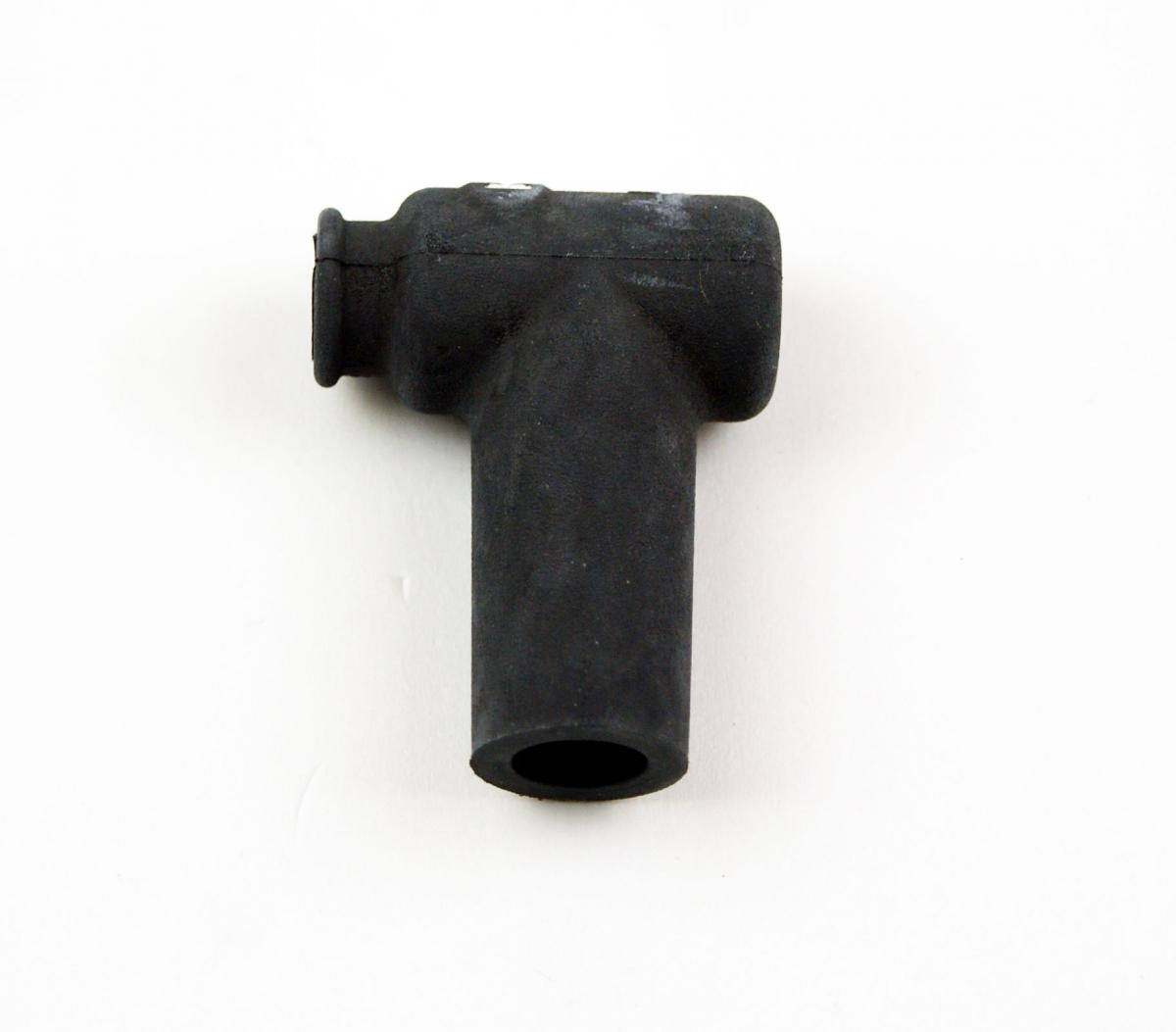 PLUG CAP RUBBER LB05EMH 8338